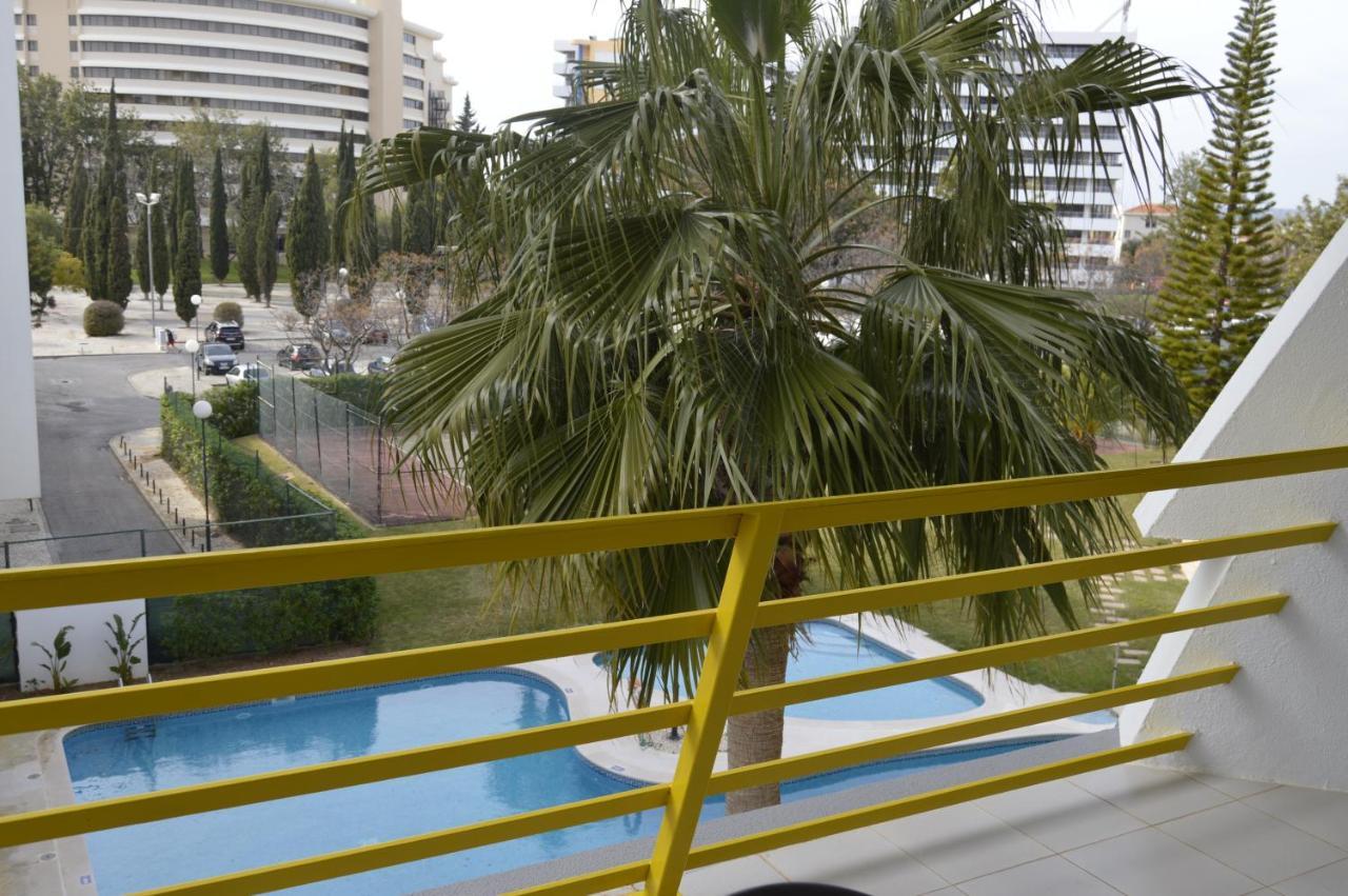 Apartamento Proximo Da Marina Vilamoura C/Piscina E Estacionamento Exterior photo